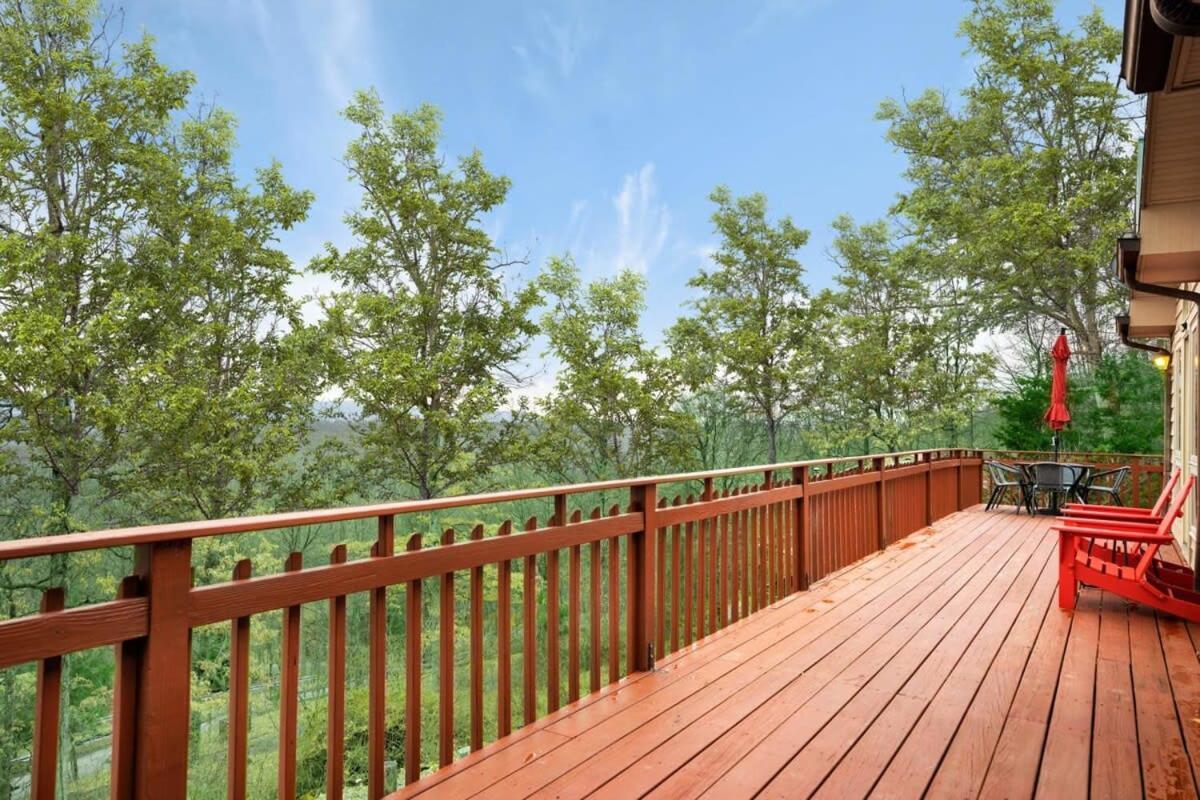 Modern Retreat W Hot Tub, Deck & Resort Amenities Berkeley Springs Extérieur photo